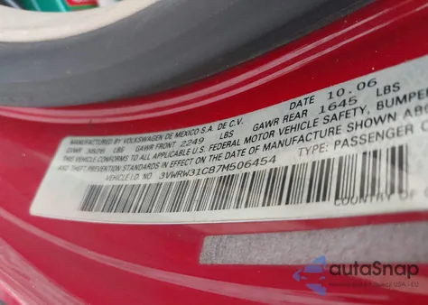 2007 Volkswagen New Beetle 2.5 z USA, uszkodzony, nr VIN 3VWRW31C87M506454